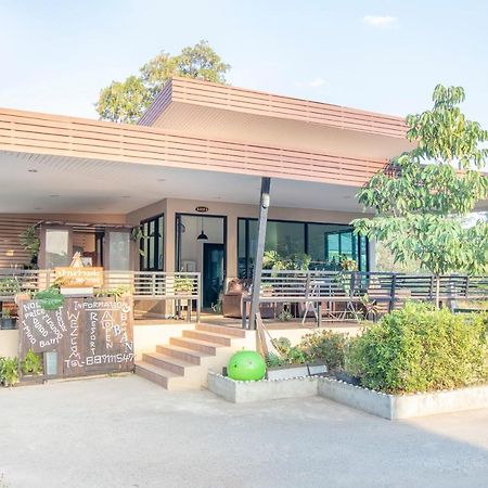 Oyo 798 Reurn Mareena Resort Накхонратчасима Экстерьер фото