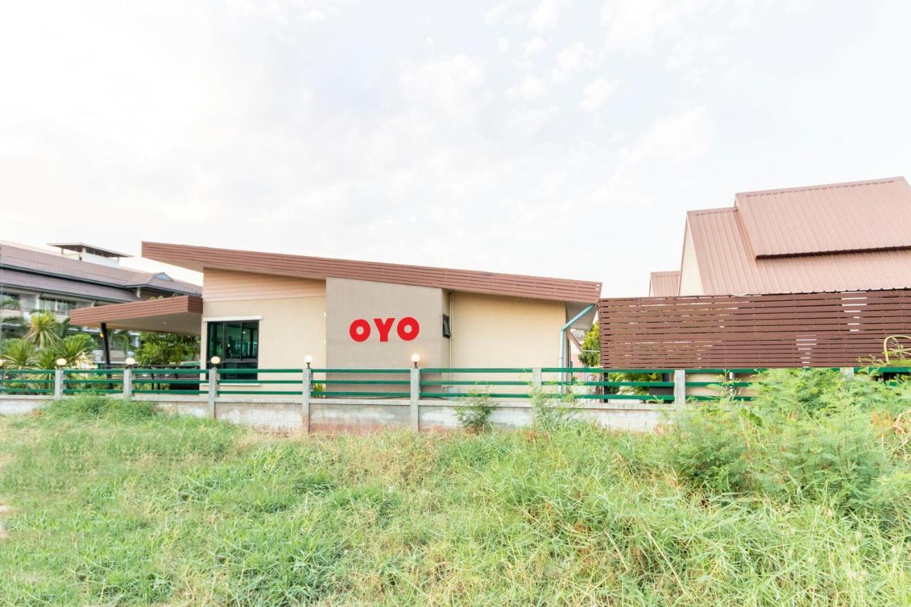Oyo 798 Reurn Mareena Resort Накхонратчасима Экстерьер фото